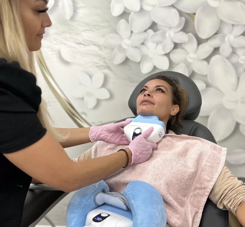 Coolslimming™ coolsculpting double chin treatment